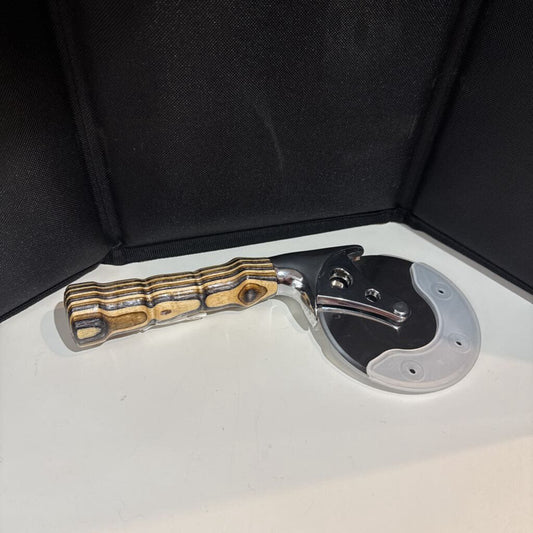 Buckskin Pizza Cutter